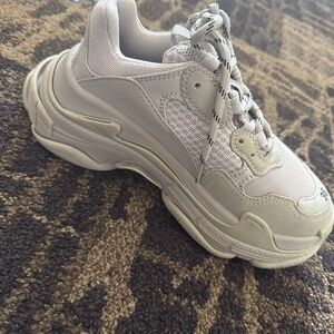 Balenciaga triple s 36